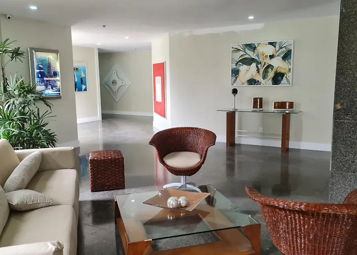 Apartamento em frente à praia, com vista mar e ao lado do Wndsor Rio de Janeiro